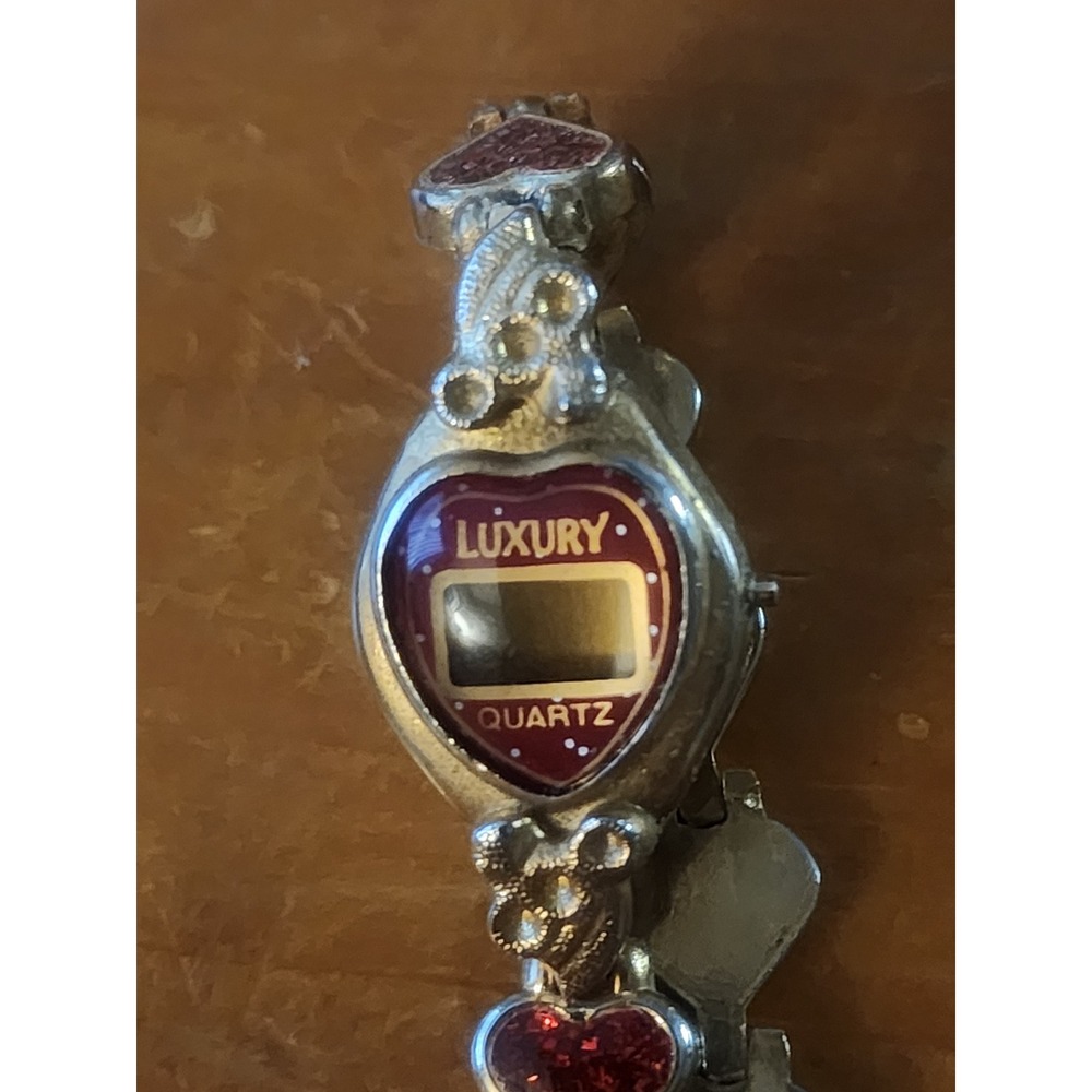 Vintage Luxury Quartz Heart Digital Watch Silver Red Glitter Y2K Retro Accessory